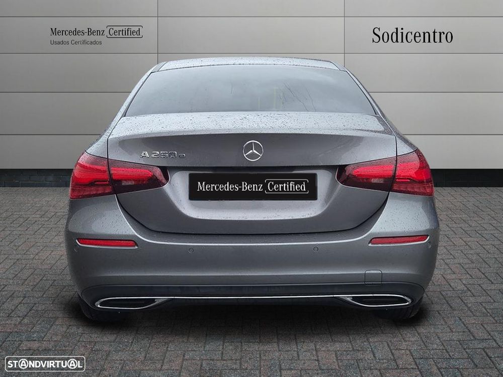 Mercedes-Benz A 250 Limousine e Progressive - 8