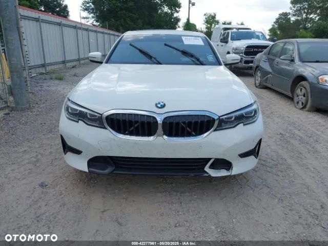 BMW Seria 3 330i - 7