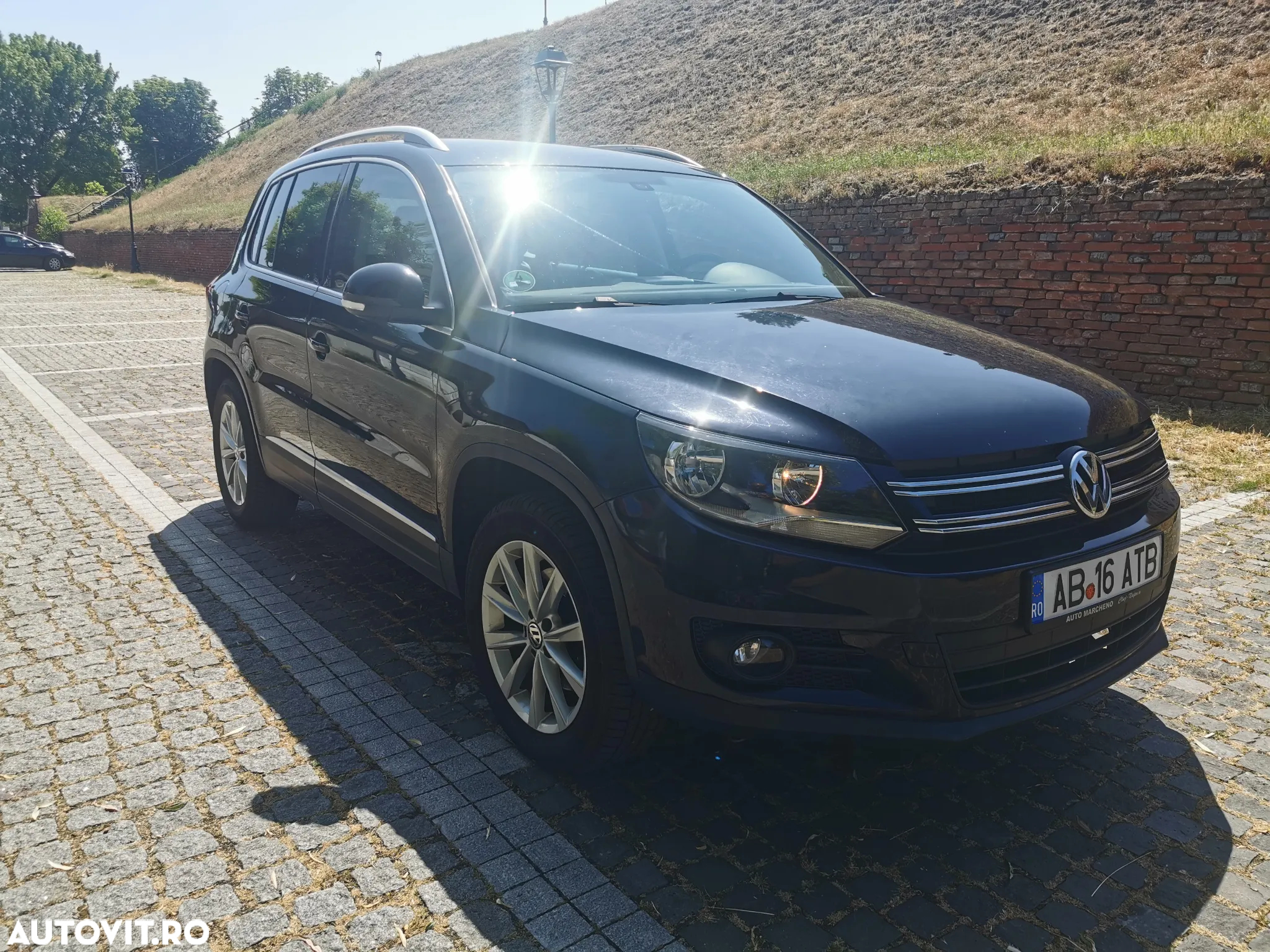 Volkswagen Tiguan 2.0 TDI 4Motion BMT Sport & Style - 2