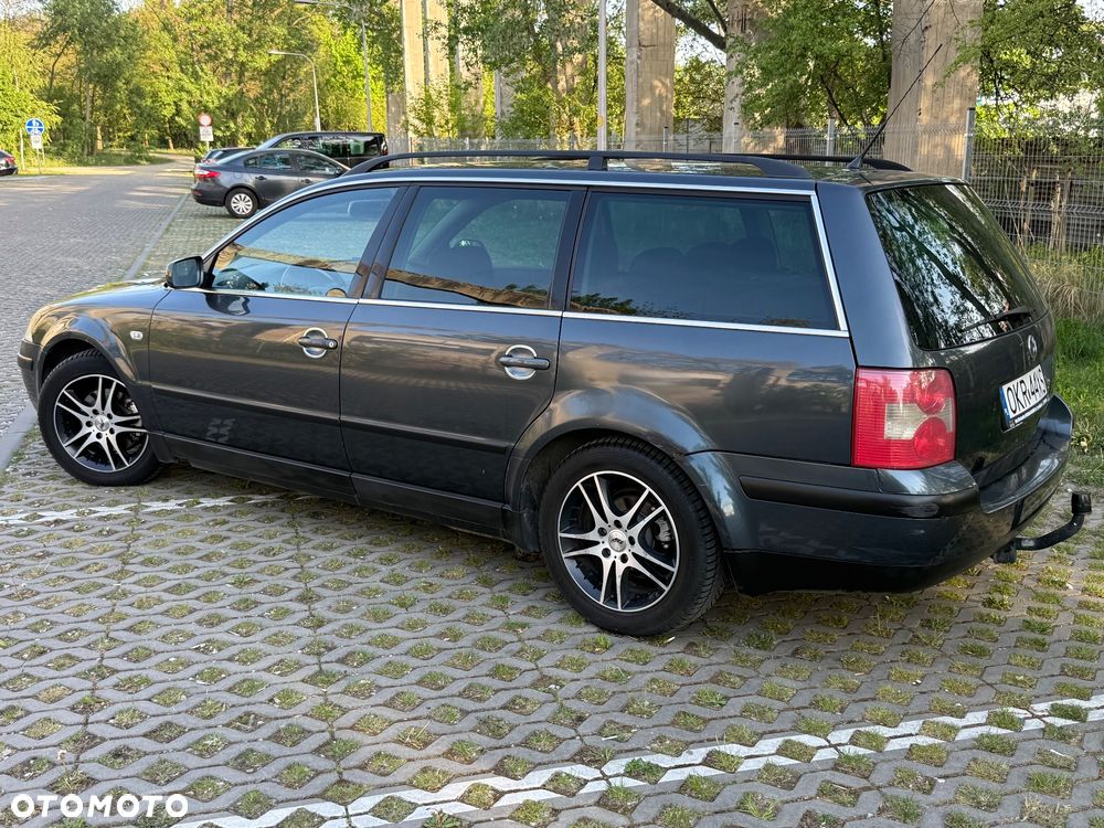 Volkswagen Passat 1.9 TDI Exclusive - 6
