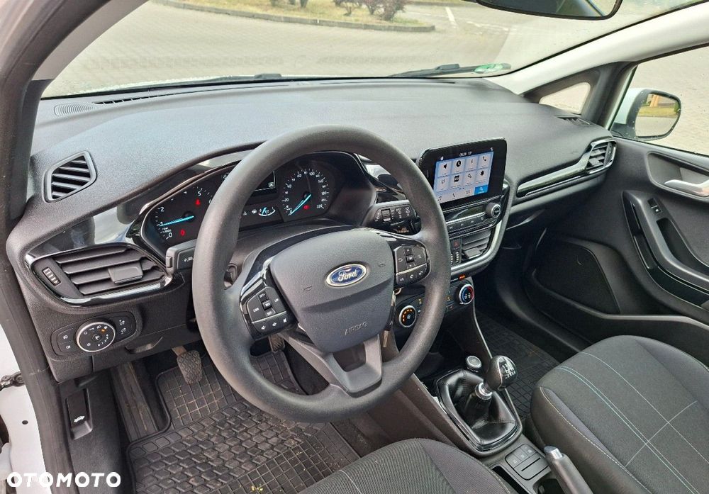 Ford Fiesta - 22