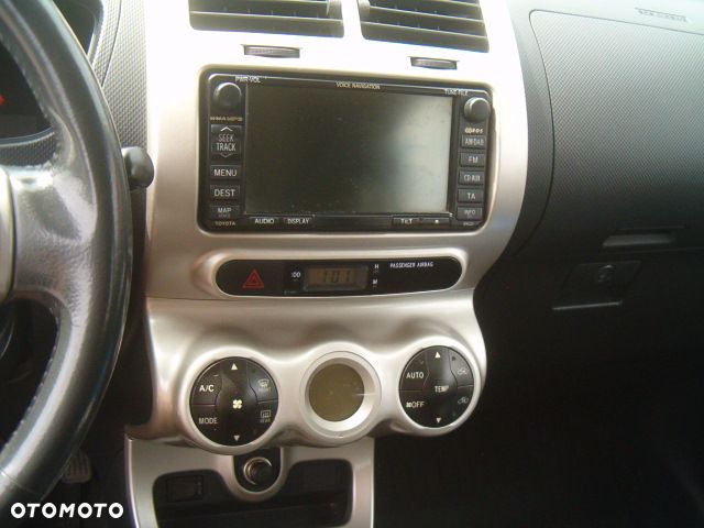 Toyota Urban Cruiser - 17