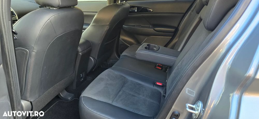 Mitsubishi Eclipse-Cross Plug-In Hybrid 4WD Plus - 10