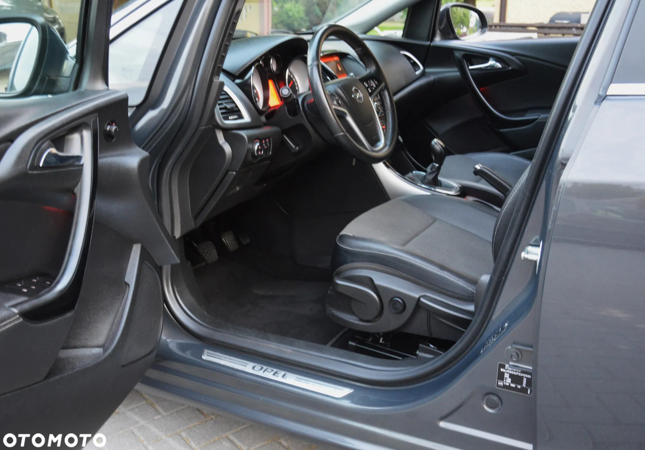 Opel Astra IV 1.6 CDTI Cosmo - 15