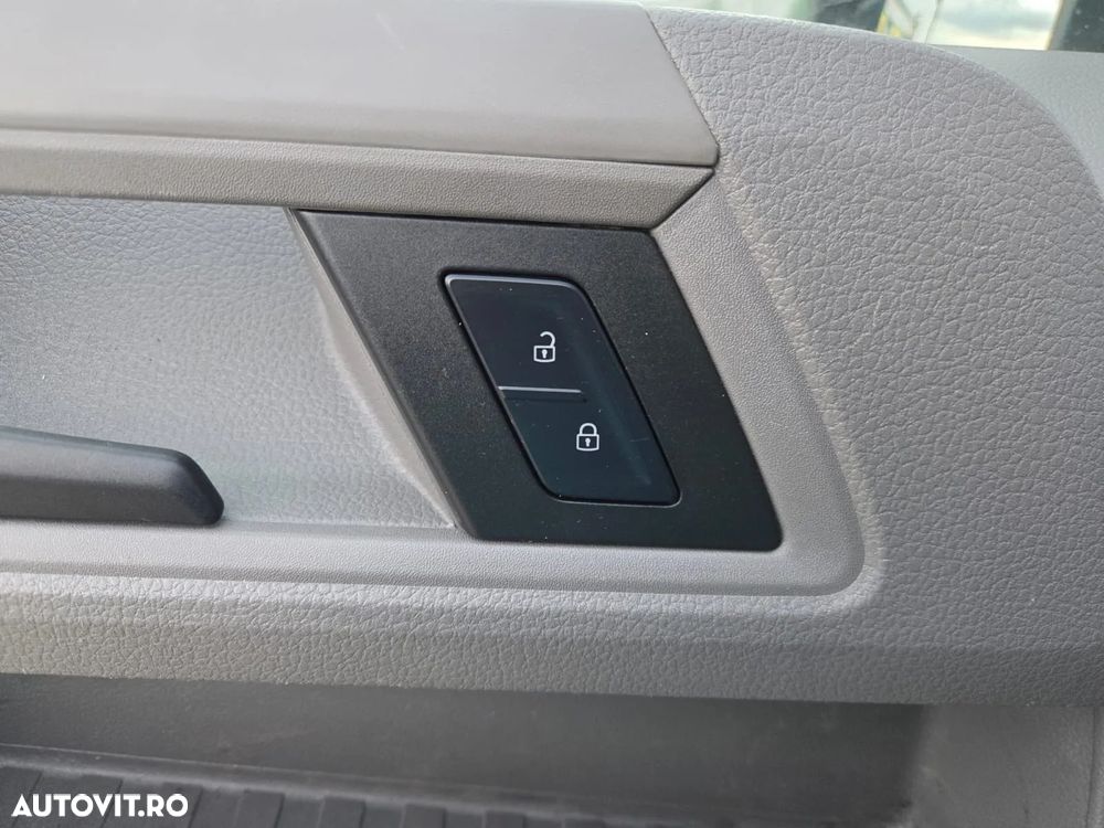 Volkswagen New Crafter Doka 7Locuri+Bena - 32