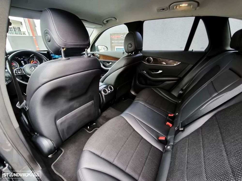 Mercedes-Benz GLC 300 e 4Matic - 24