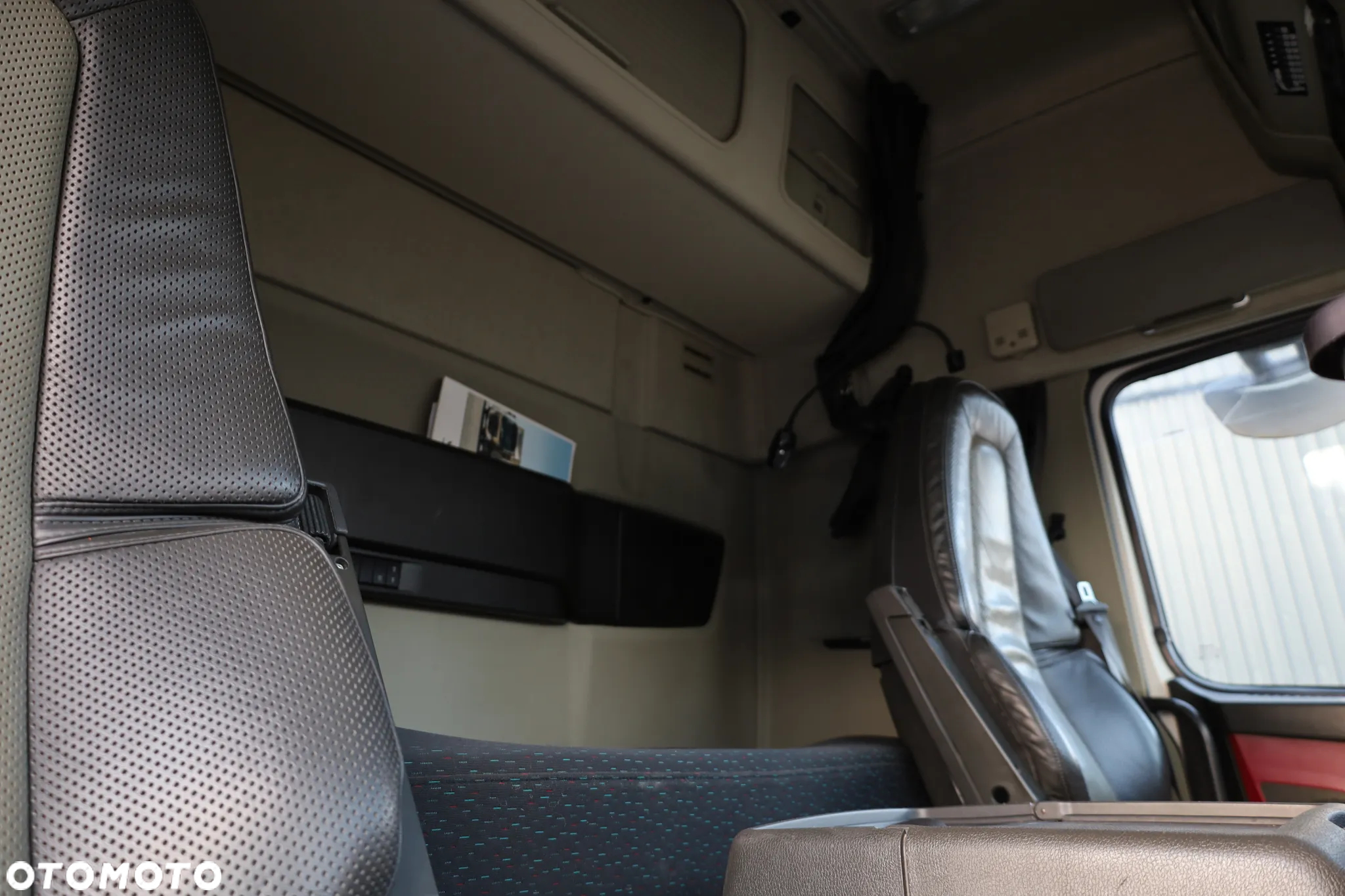 Volvo FMX DZWIG HIAB - 12