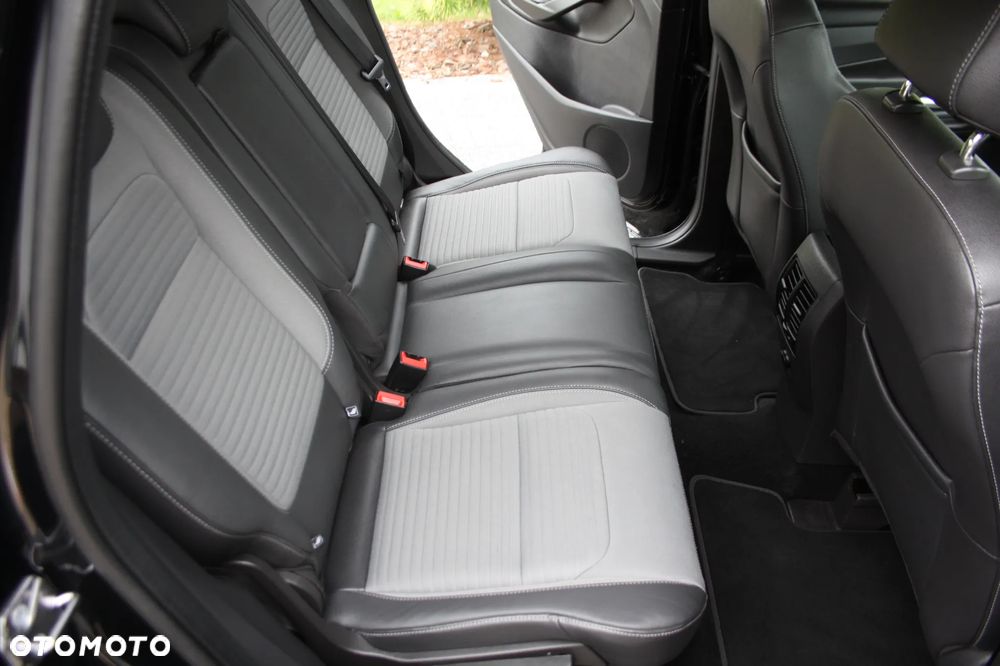 Ford Kuga 1.5 EcoBoost 2x4 Titanium - 12