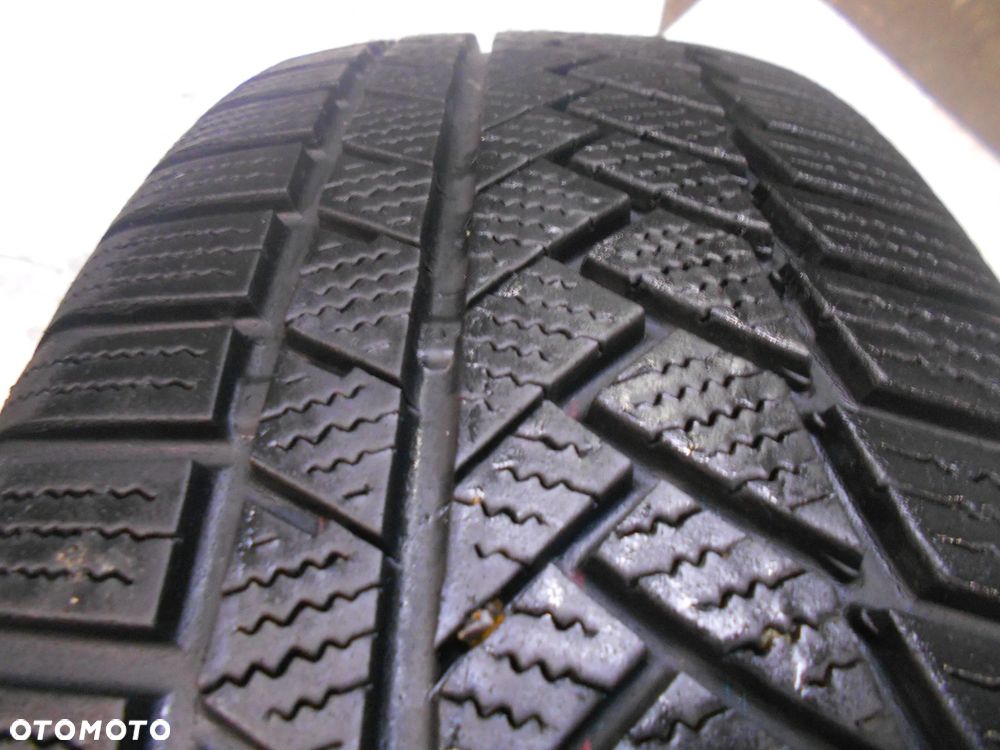 OPONA POJEDYNKA  215/65R17 CONTINENTAL WINTER CONTACT TS 850P SUV DOT 2719 7.8MM - 2
