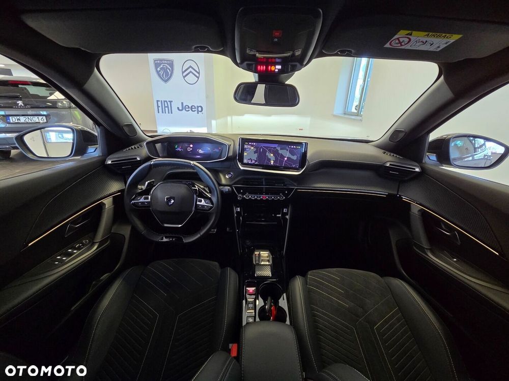 Peugeot 2008 - 13