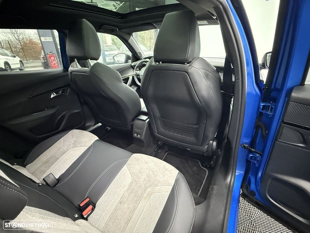 Peugeot e-2008 50 kWh GT - 22