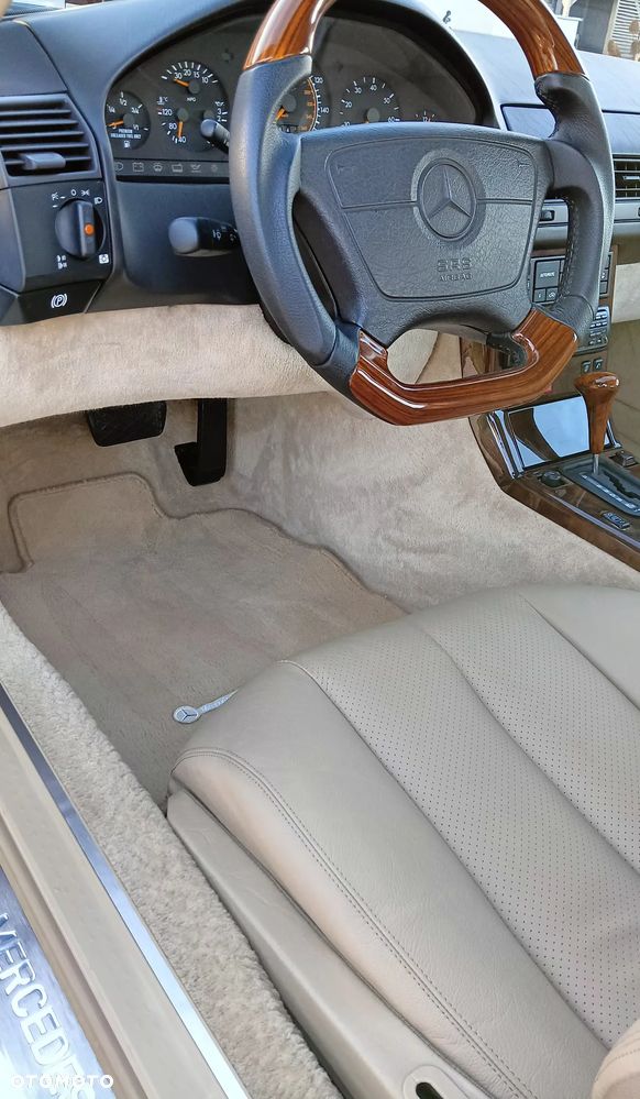 Mercedes-Benz SL - 13