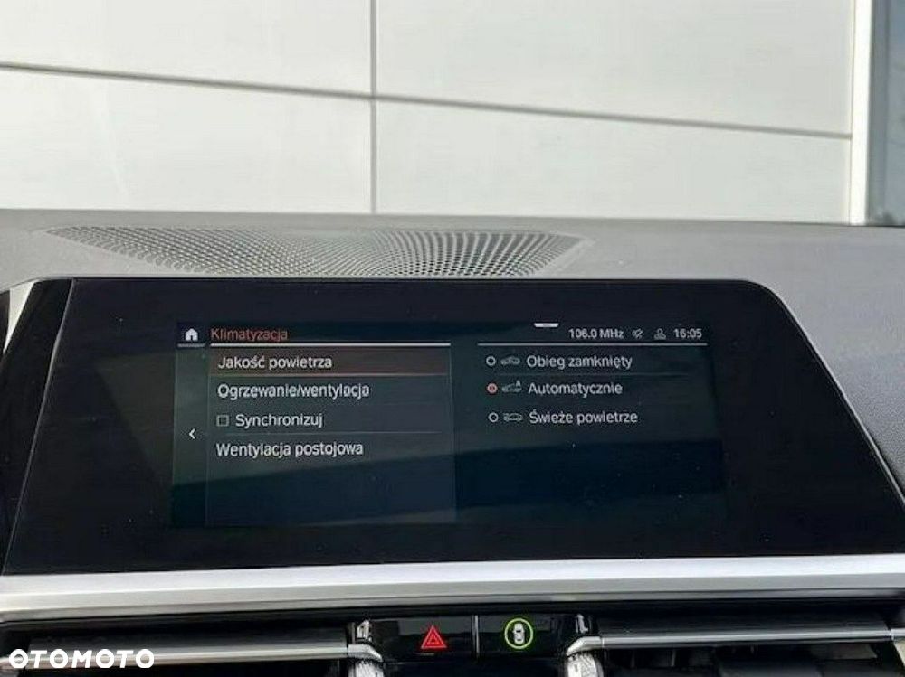 BMW Seria 3 318d Sport Line - 38