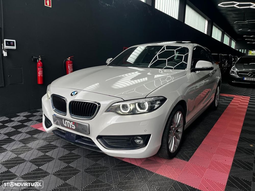 BMW 218 i Coupe Line Luxury Auto - 4