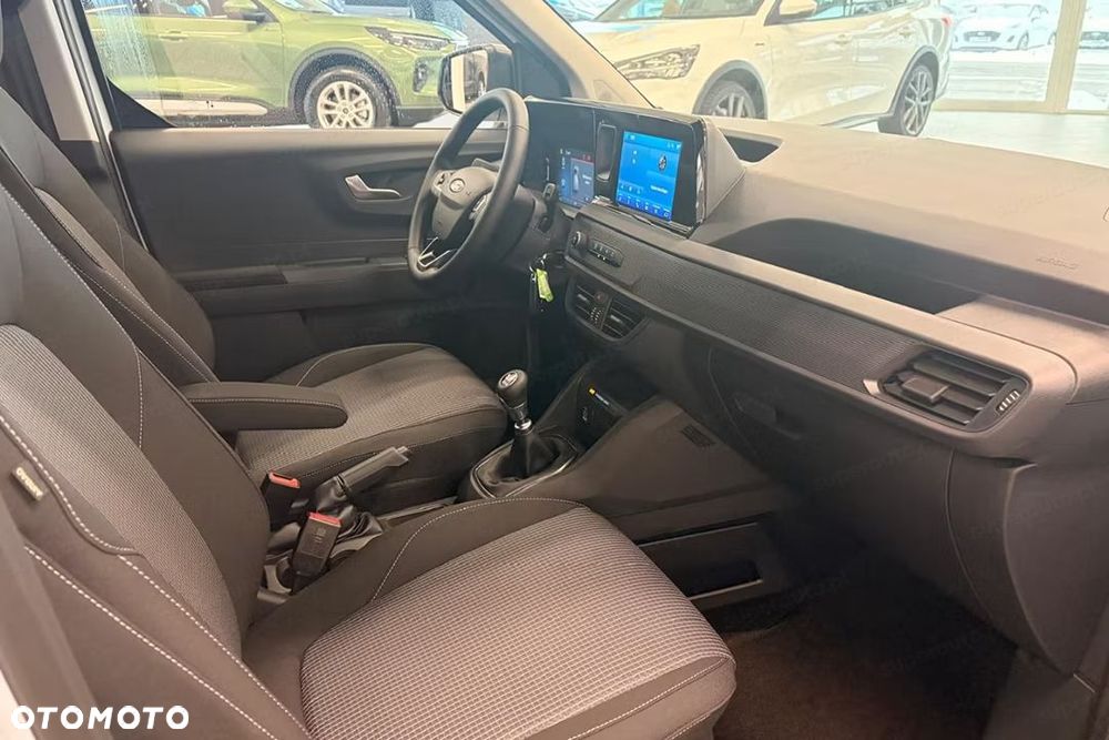 Ford Transit Courier - 15