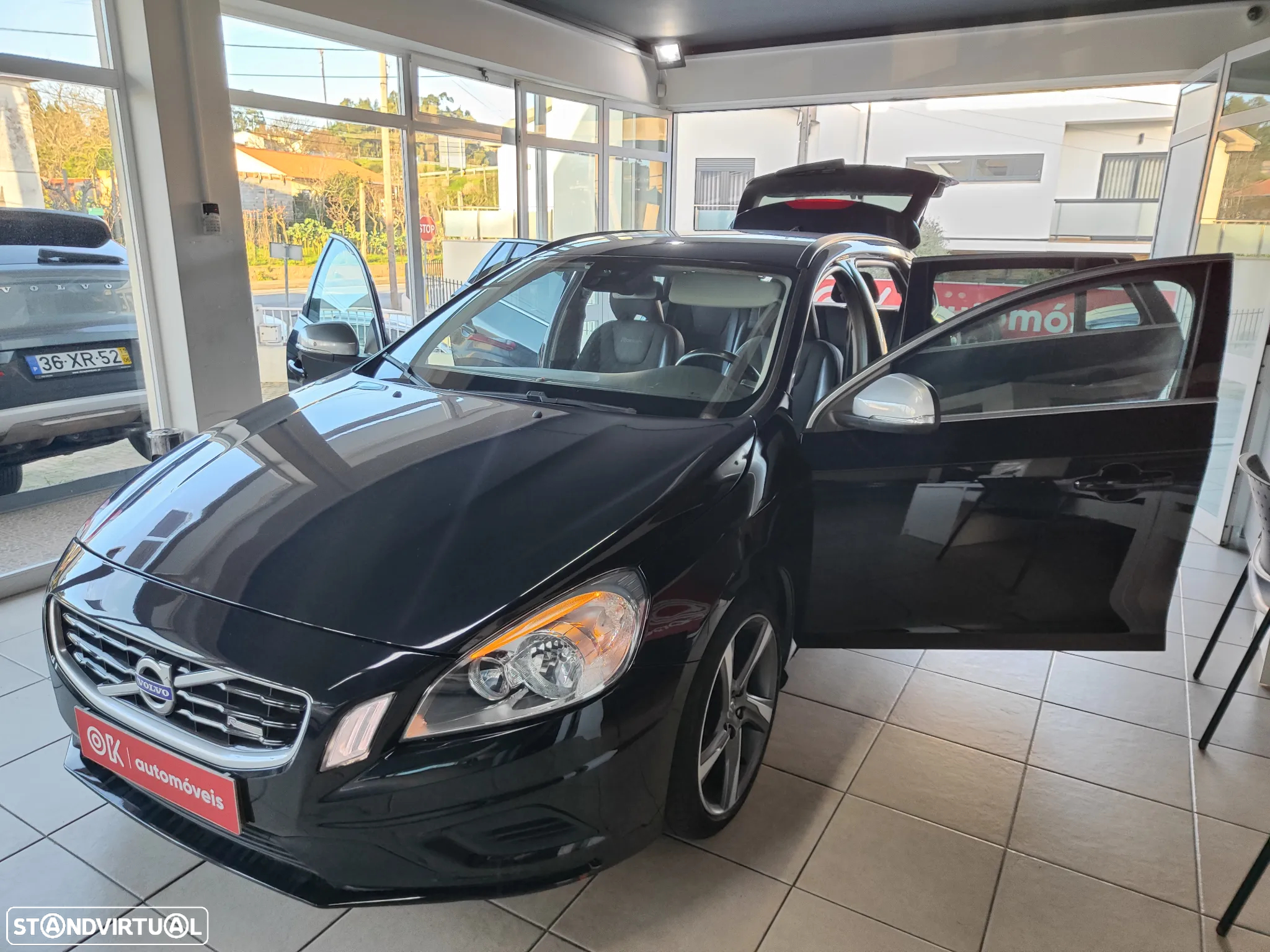 Volvo V60 2.0 D3 R-Design Start/Stop - 20