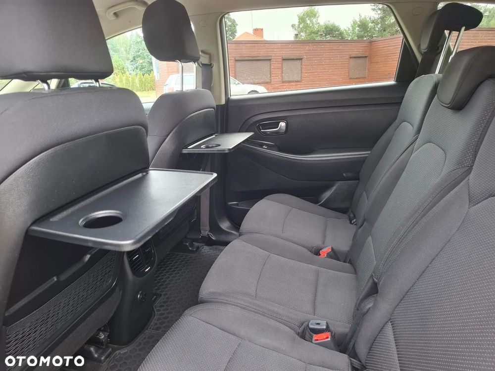 Kia Carens 1.6 CVVT Vision - 11