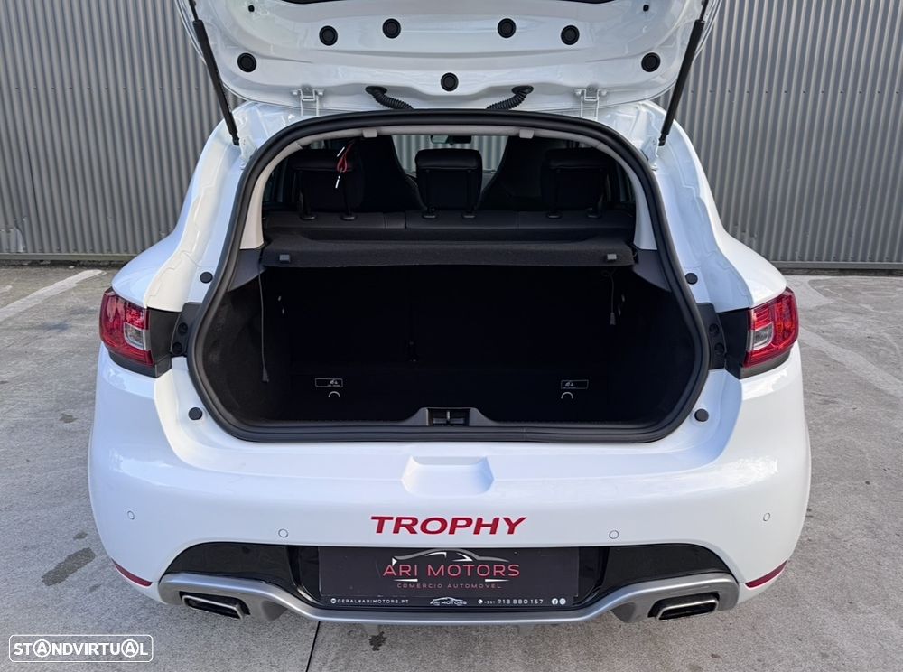 Renault Clio TCe 220 EDC R.S. Trophy - 15