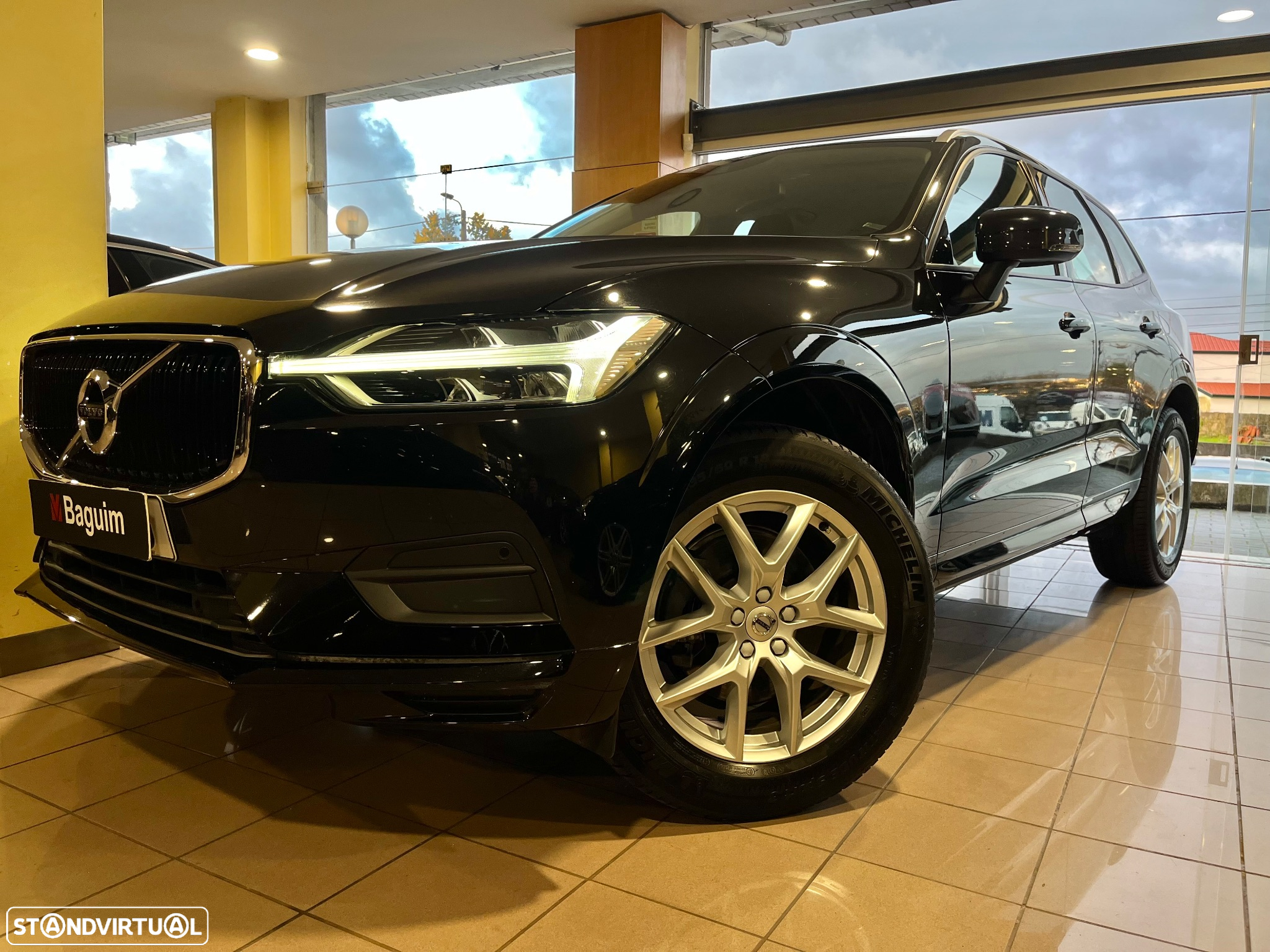 Volvo XC 60 2.0 D4 Momentum AWD Geartronic - 4