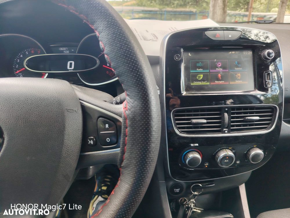 Renault Clio TCe Intens - 11