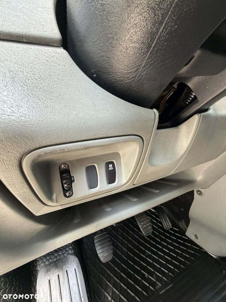 Opel Vivaro - 10