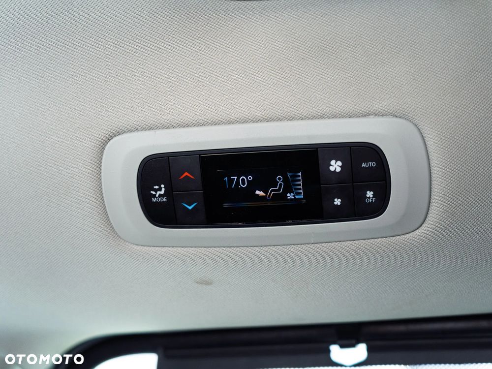 Chrysler Pacifica - 24
