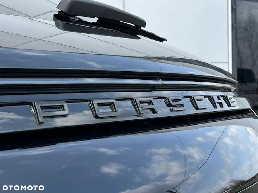 Porsche Panamera - 12