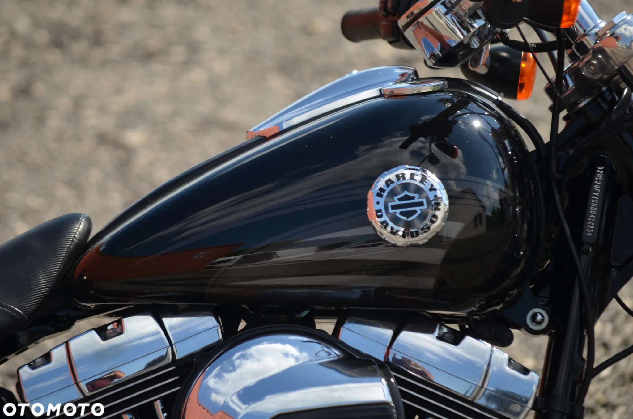 Harley-Davidson FXSB Breakout - 5