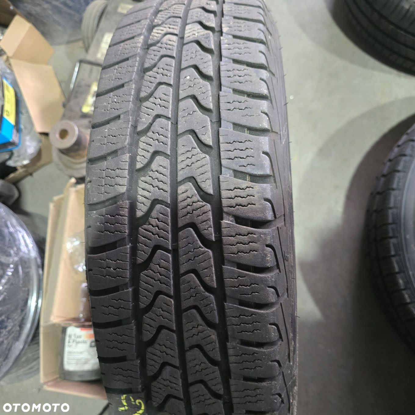 GOODYEAR ULTRAGRIP CARGO 205/75R16C 113/111R 22R 1X - 1