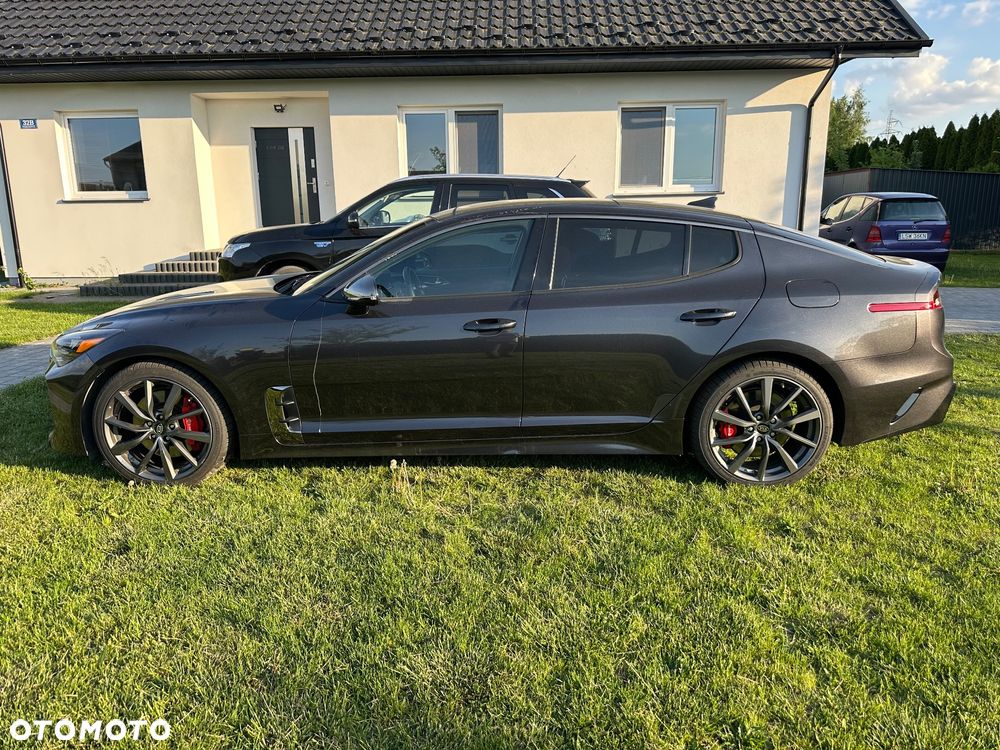 Kia Stinger - 13
