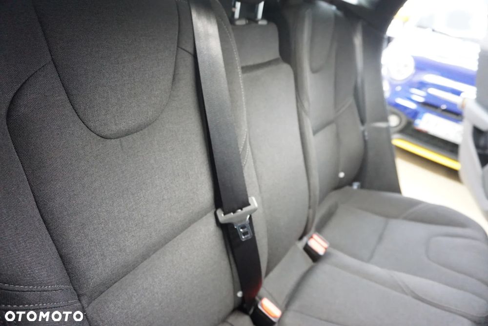 Volvo V40 D2 - 22