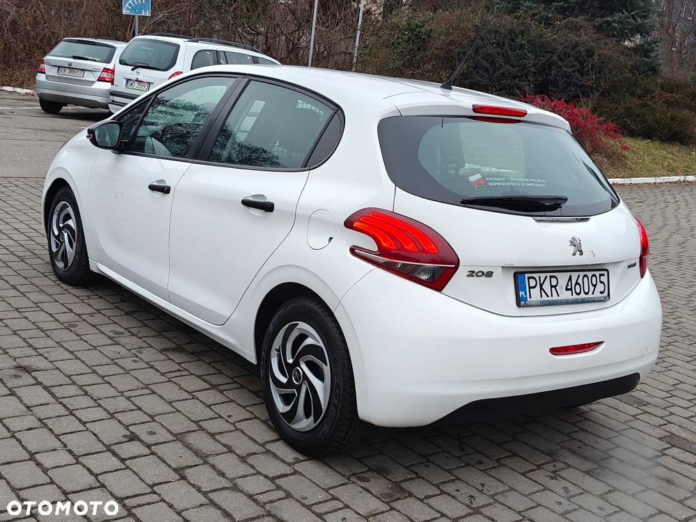 Peugeot 208 - 13
