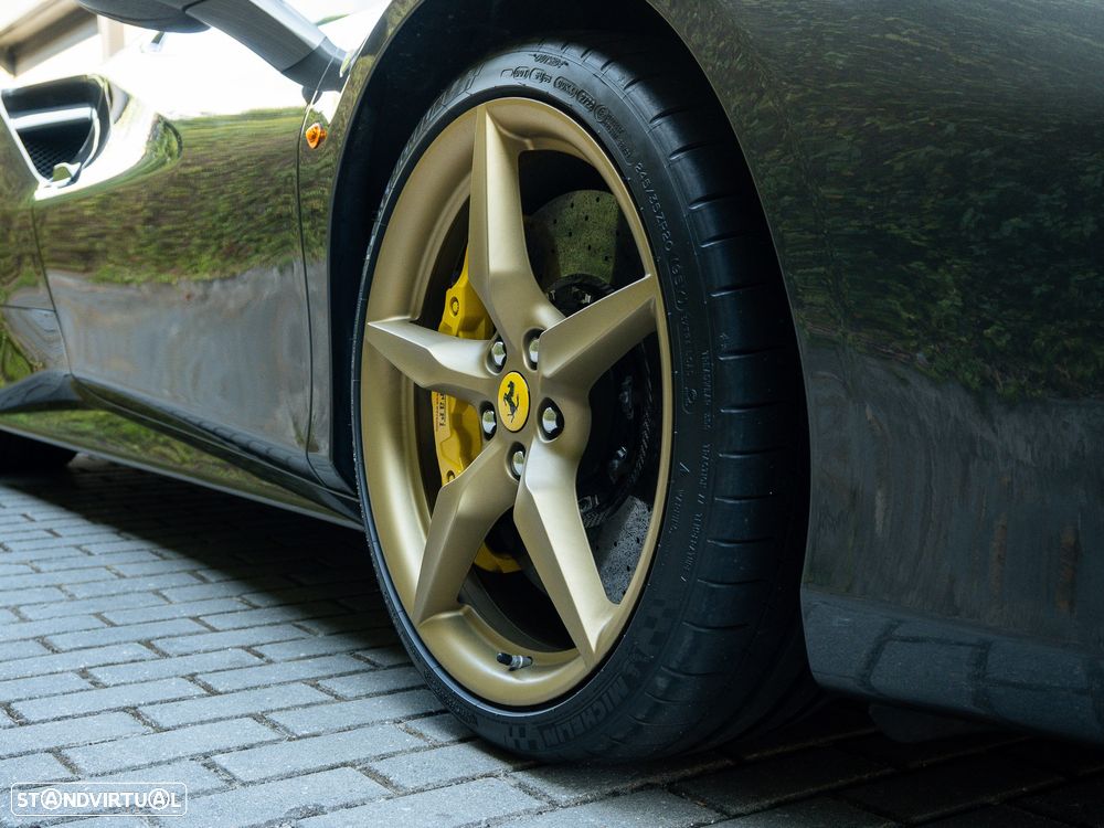 Ferrari 488 GTB Spider - 12