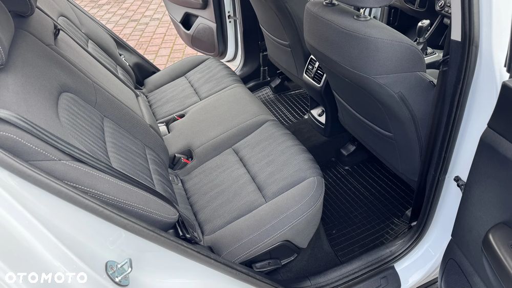 Kia Sportage 1.6 GDI 2WD Vision - 36