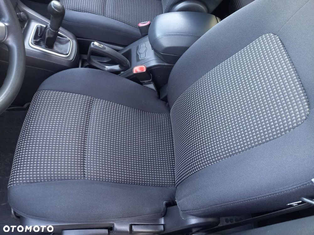 Chevrolet Captiva 2.0 d LS 5os - 29
