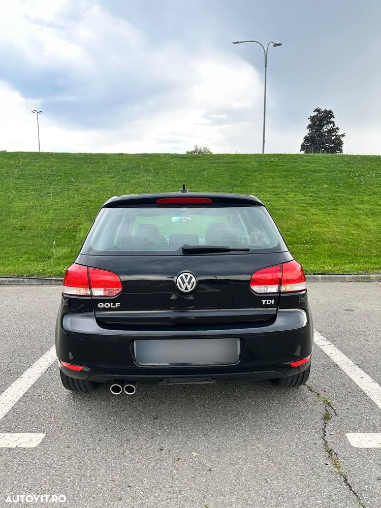 Volkswagen Golf - 8