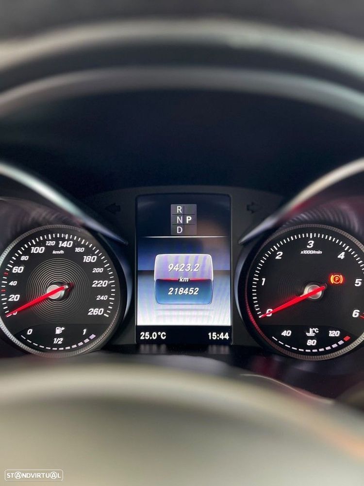 Mercedes-Benz GLC 250 d 4Matic 9G-TRONIC AMG Line - 10