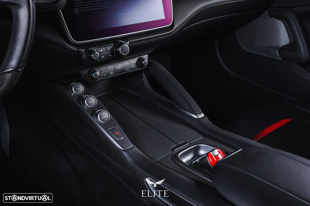 Ferrari GTC4 Lusso - 22