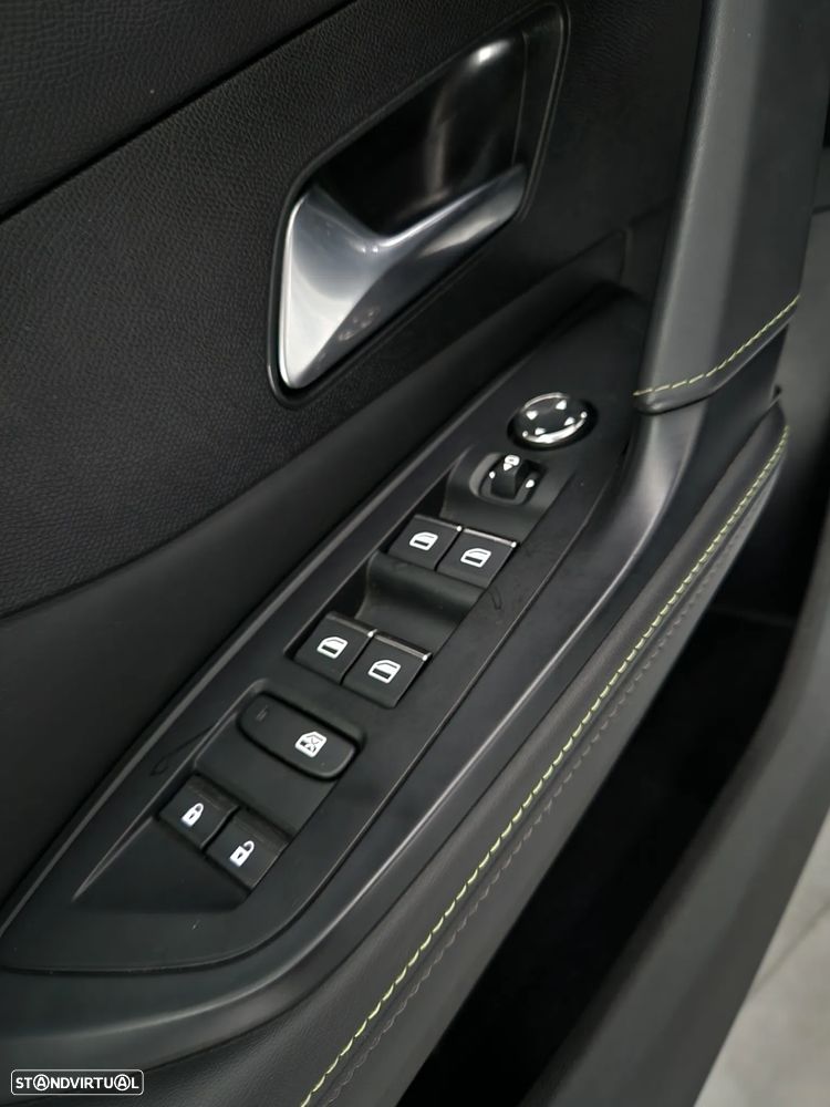 Peugeot 308 SW 1.5 BlueHDi GT EAT8 - 28