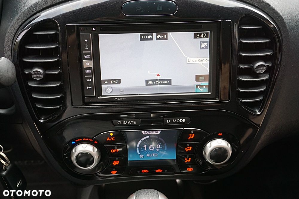 Nissan Juke 1.6 Xtronic N-Connecta - 31