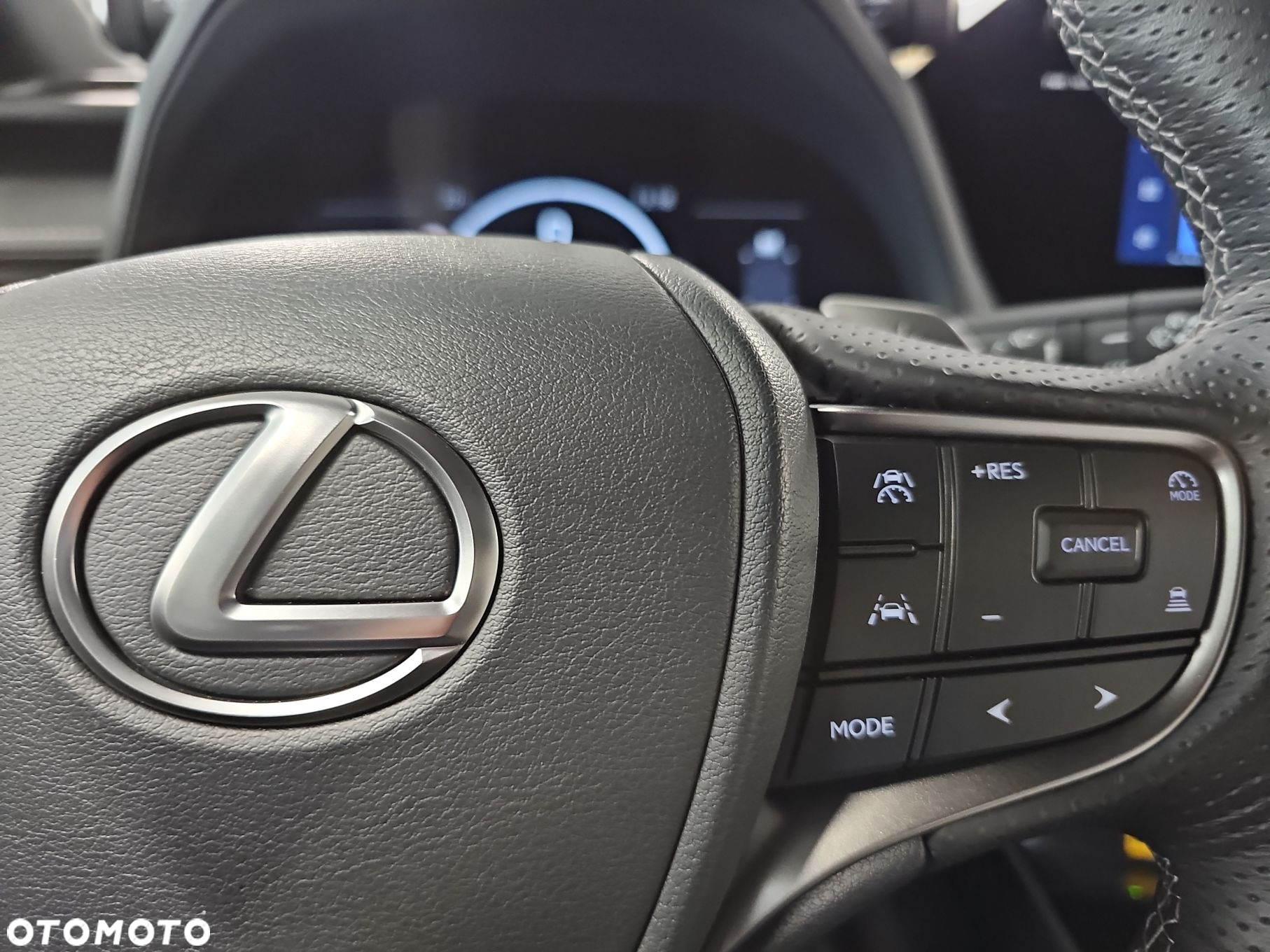 Lexus UX - 17