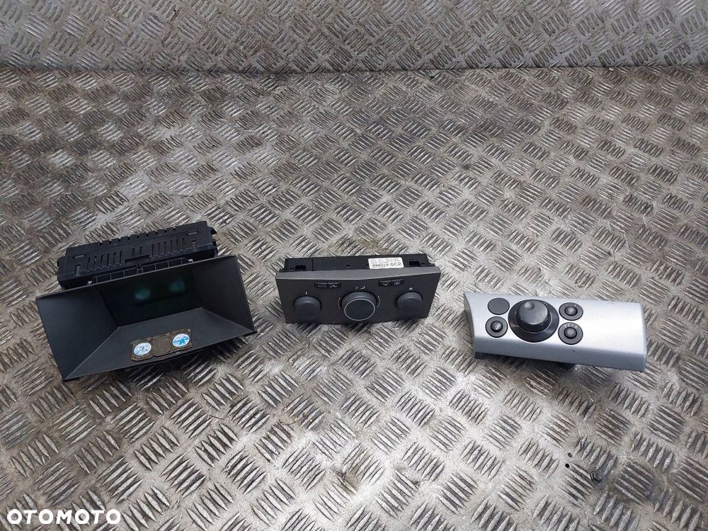 PANEL NAWIEWU + PRZEŁĄCZNIK ŚWIATEŁ + WYŚWIETLACZ OPEL ASTRA H 13122963 - 1