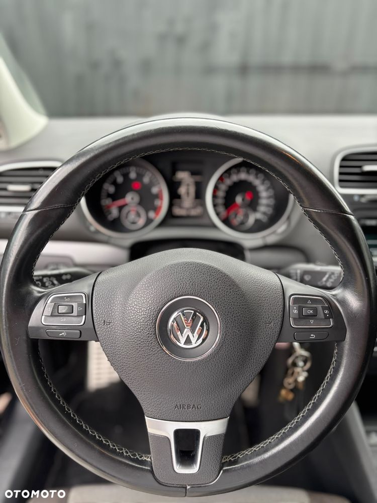 Volkswagen Golf - 12