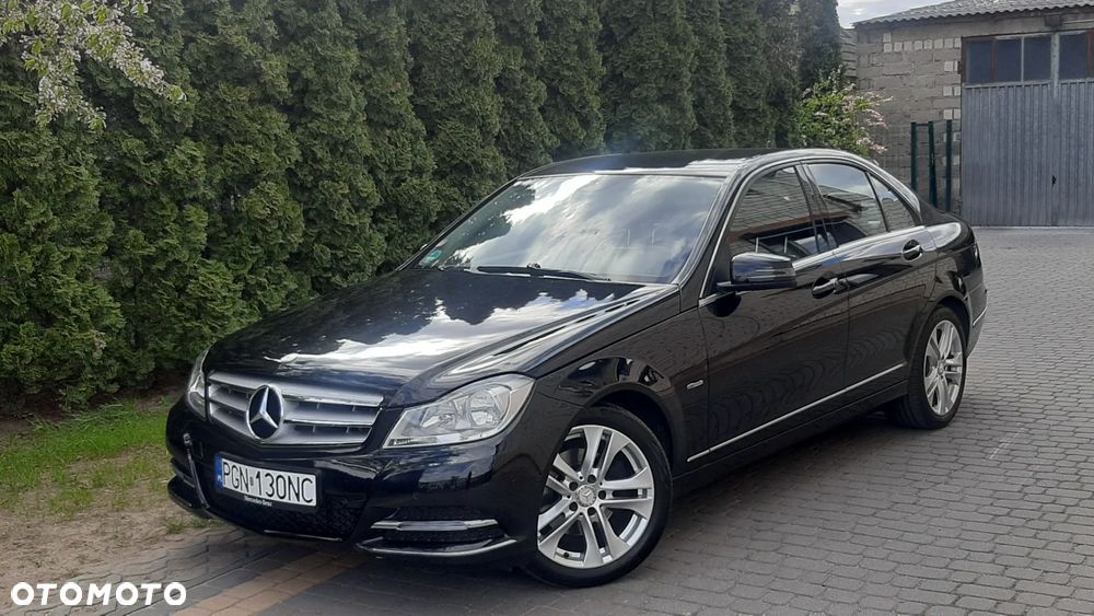 Mercedes-Benz Klasa C 180 CGI BlueEFFICIENCY Avantgarde - 2