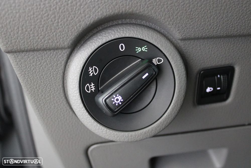 VW Transporter Caravelle Longa Comfortline - 22