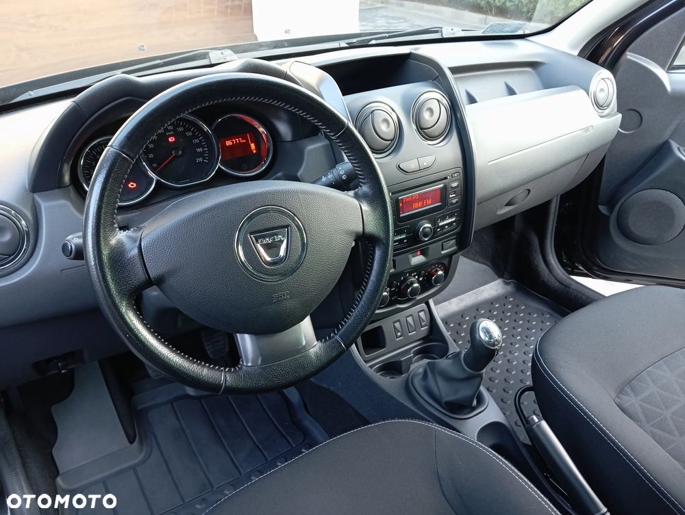 Dacia Duster 1.6 SCe Laureate S&S - 31