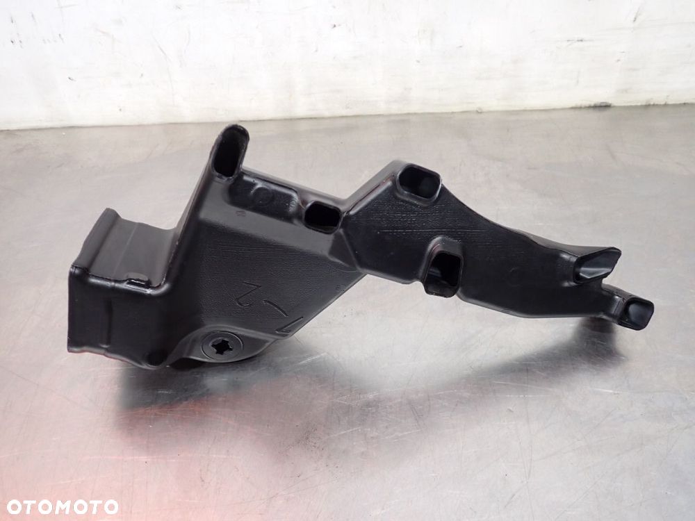 KIEROWNICA POWIETRZA AUDI A4 B8 - 3