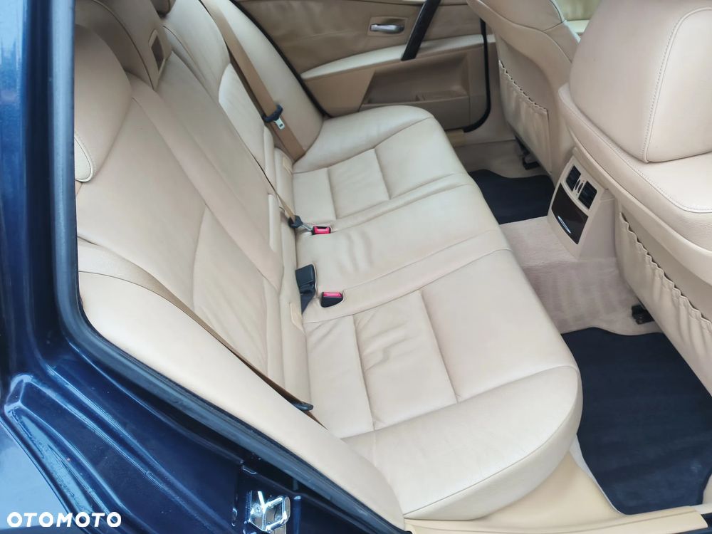 BMW Seria 5 - 16