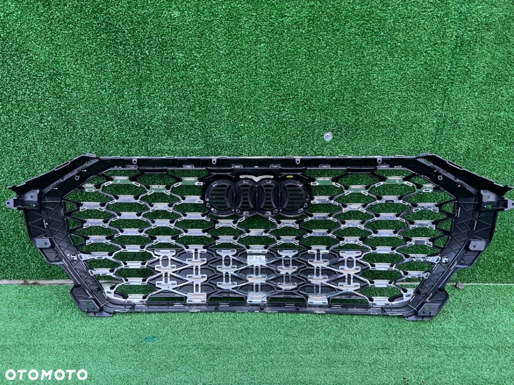 GRILL ATRAPA ZDERZAKA AUDI Q3 83A 83F S-LINE - 2