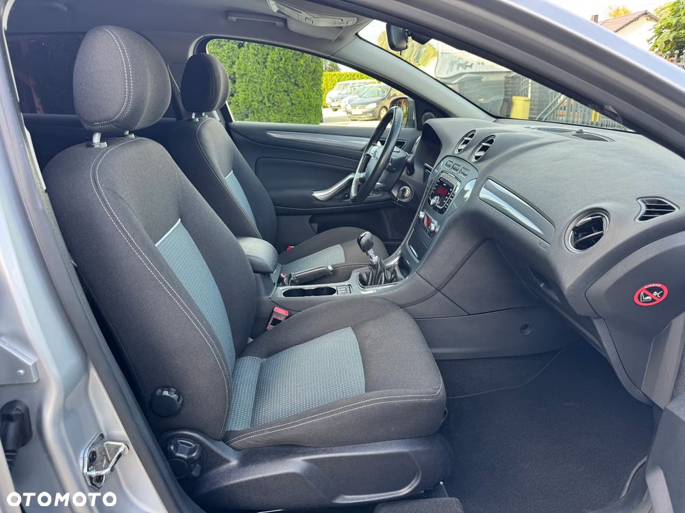 Ford Mondeo 2.0 TDCi Business Edition - 27